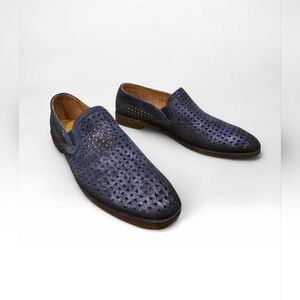 TRASK Ali Women Metallic Blue Perforated Suede Slip On Flat Loafers 7M